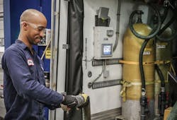 1655240382724 Mpw Technicianpreparesditrailer 1655240382724 Mpw Technicianpreparesditrailer