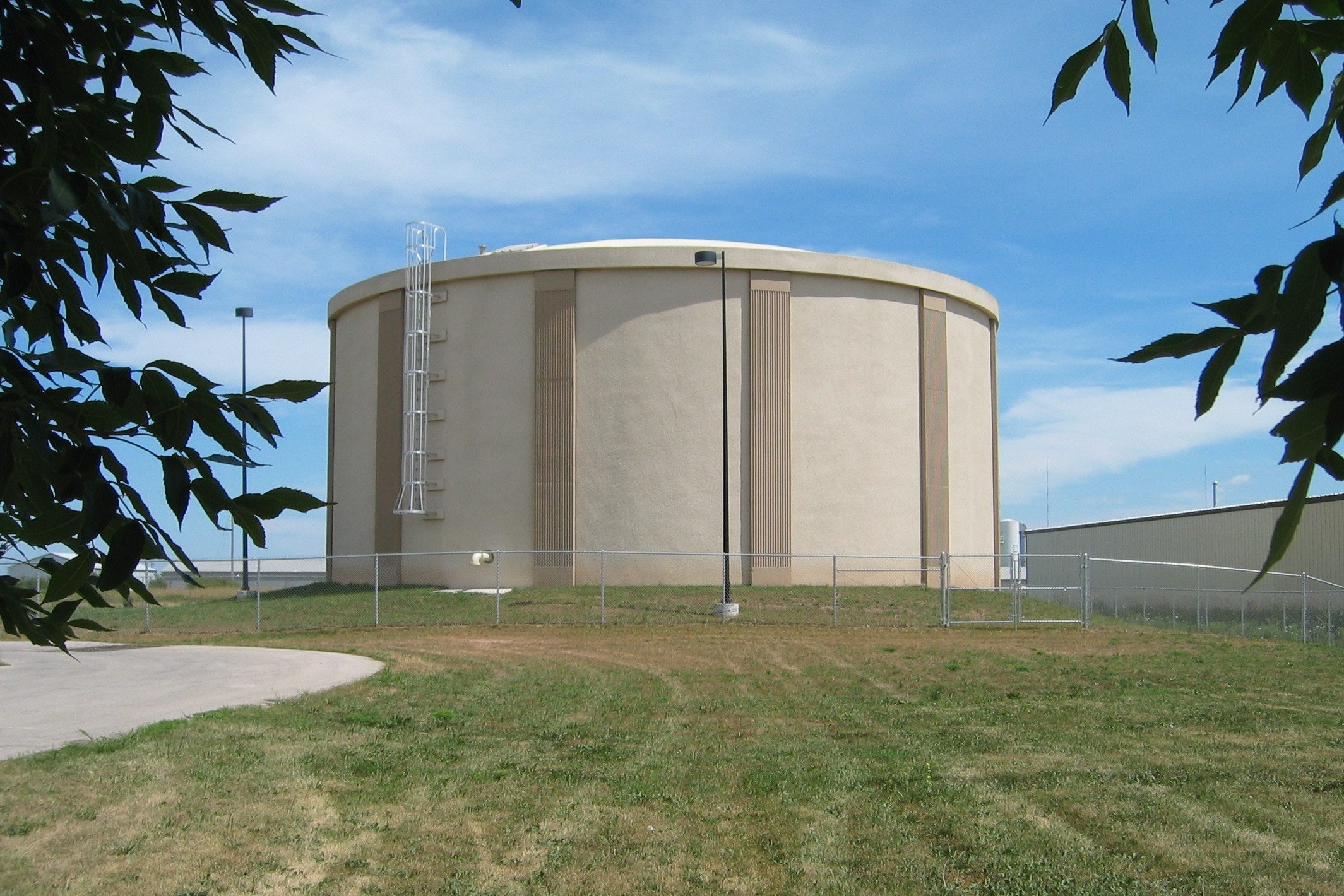 depere-wi-1.25-mg-prestressed-concrete-tank