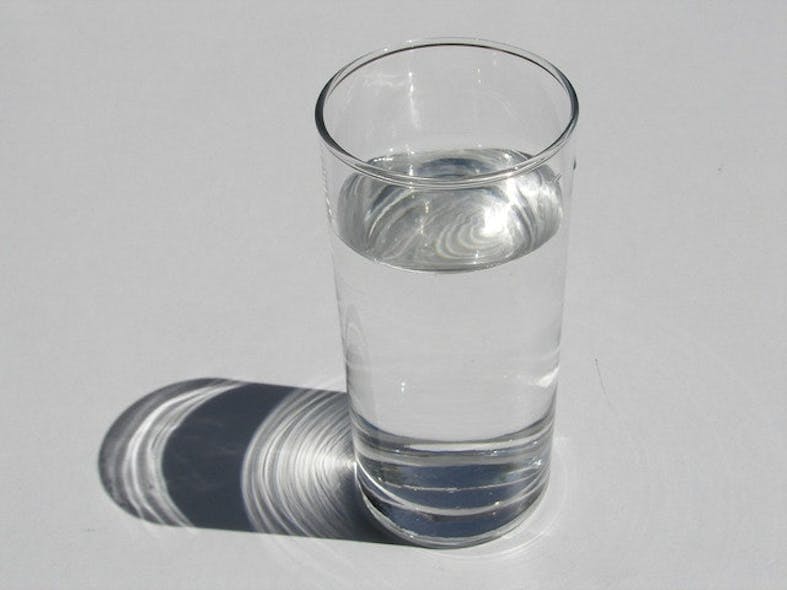 7.29 glass-of-water-1327012-640x480