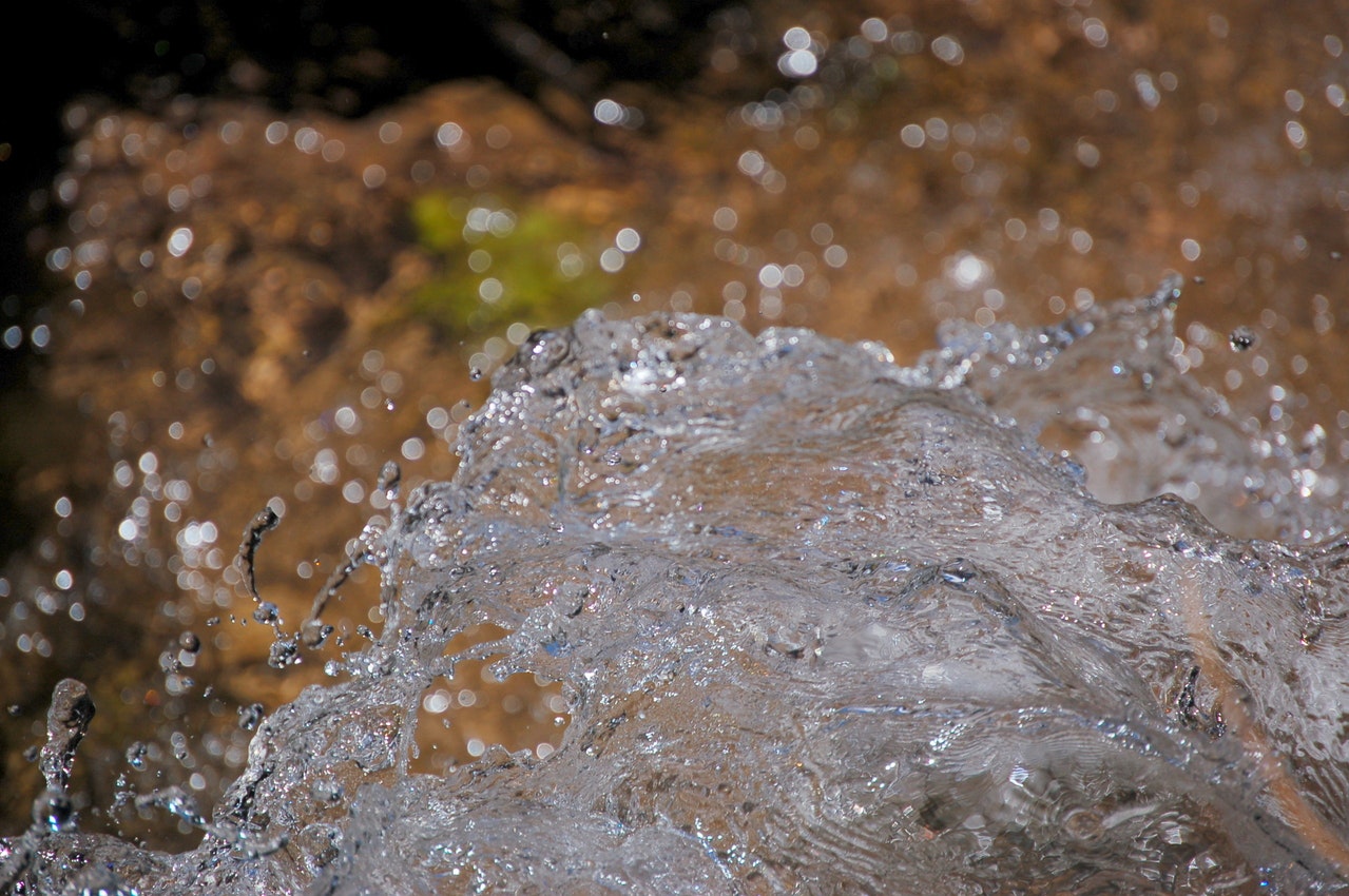 12.13 water-fall-1572962-1279x850