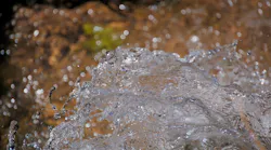 12.13 water-fall-1572962-1279x850