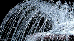 12..21 fountain-1228318-1279x852