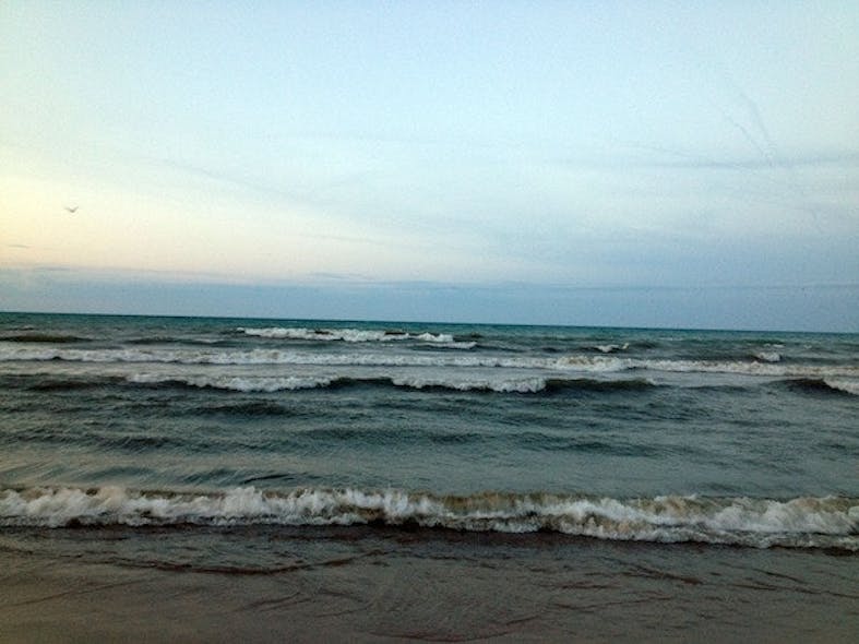 waves-175543_1920