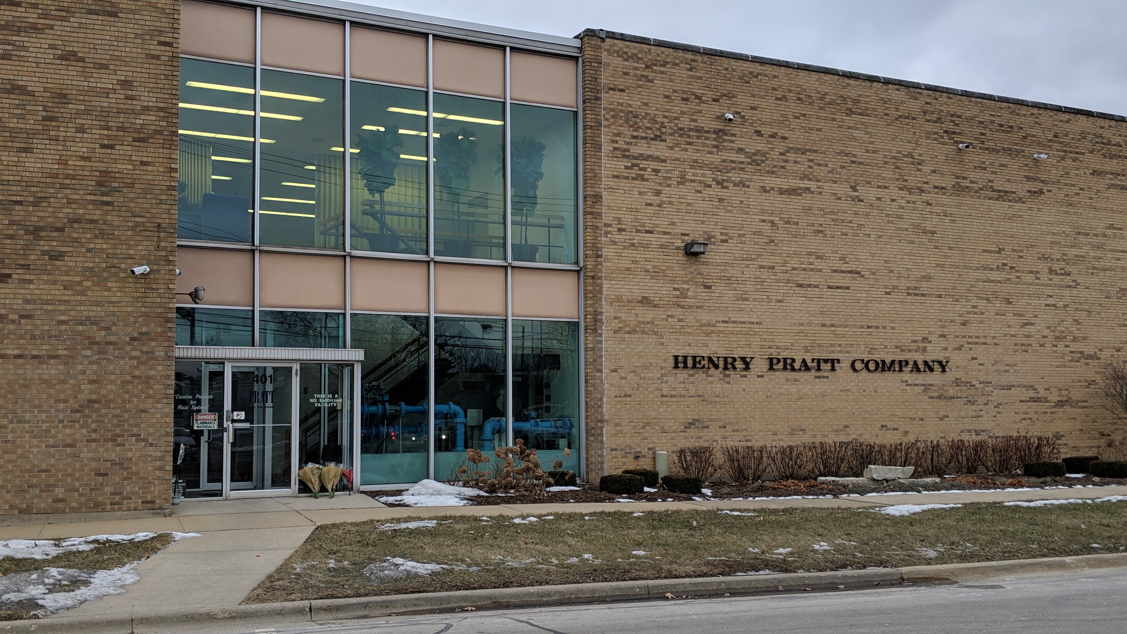 1655328344270 Pratt Front Door With Flowers