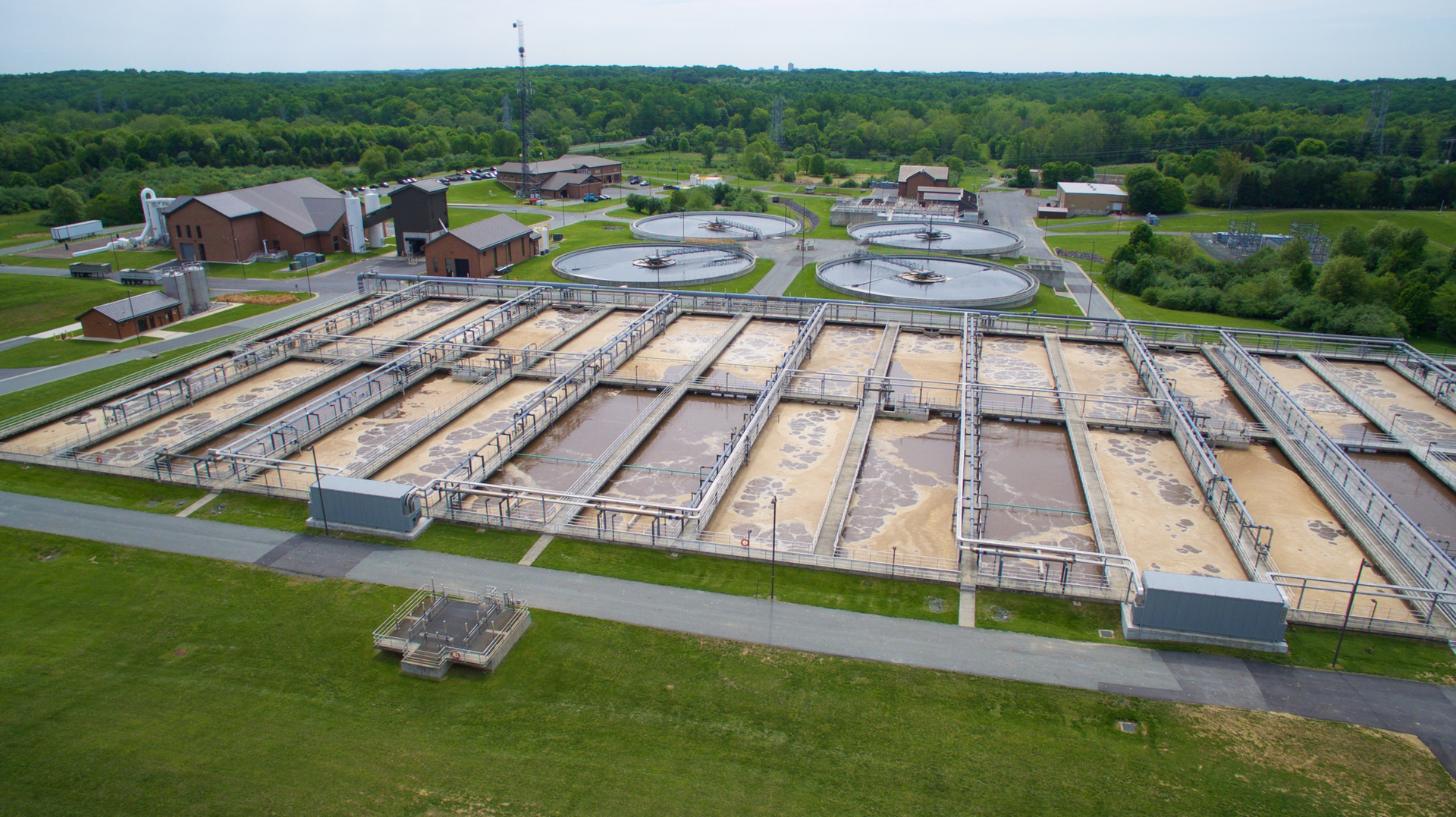 The Seneca Water Resource Recovery Facility (WRRF) earned the Water Environment Federation (WEF) Project Excellence Award for optimizing dissolved oxygen in aerobic zones using ammonia sensors.
