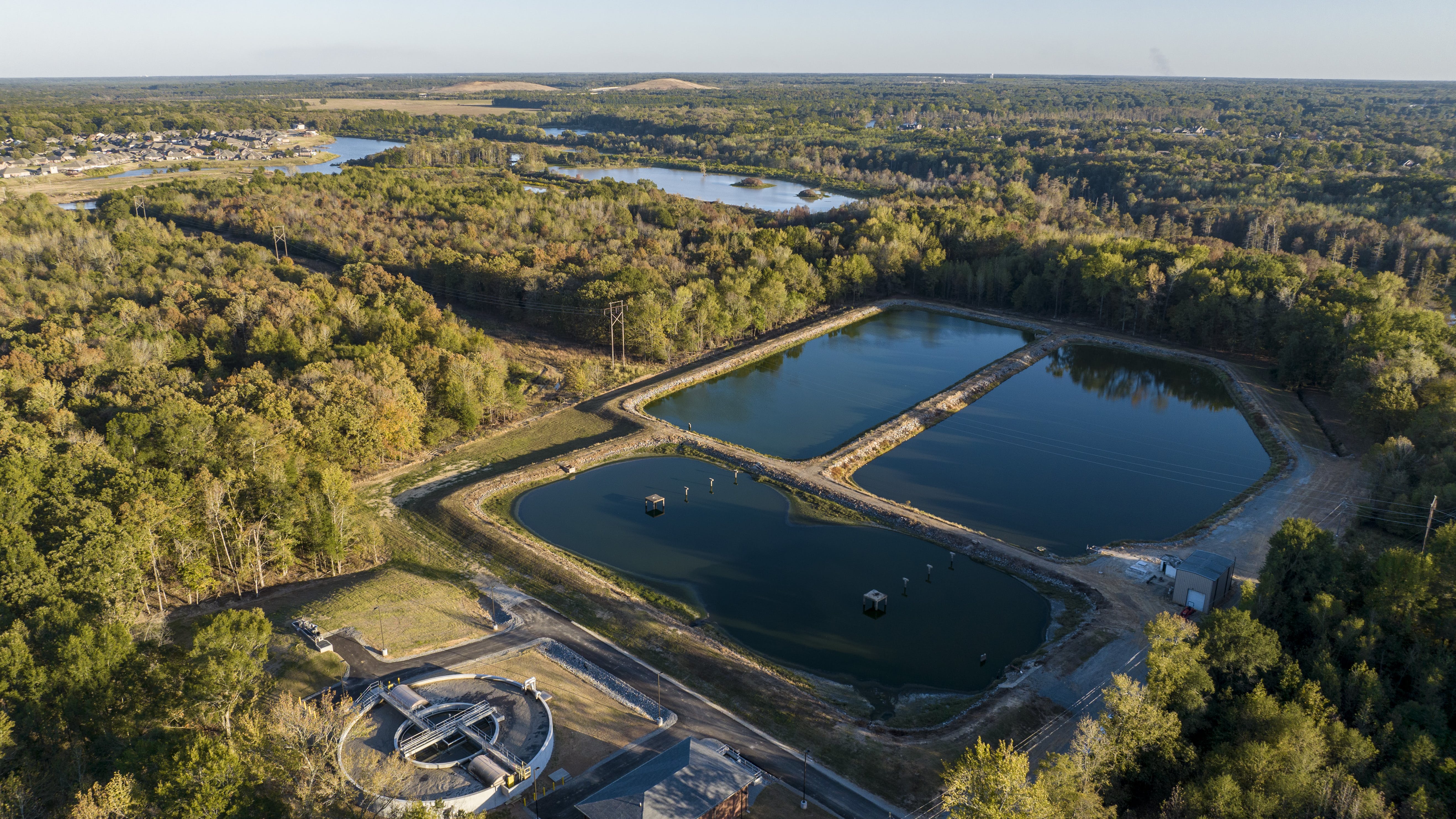 An aerial view of the Gravel Ridge SID 213 in Pulaski County, Arkansas, which repurposed its lagoons as equalization basins.