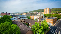 dreamstime_xxl_71877216