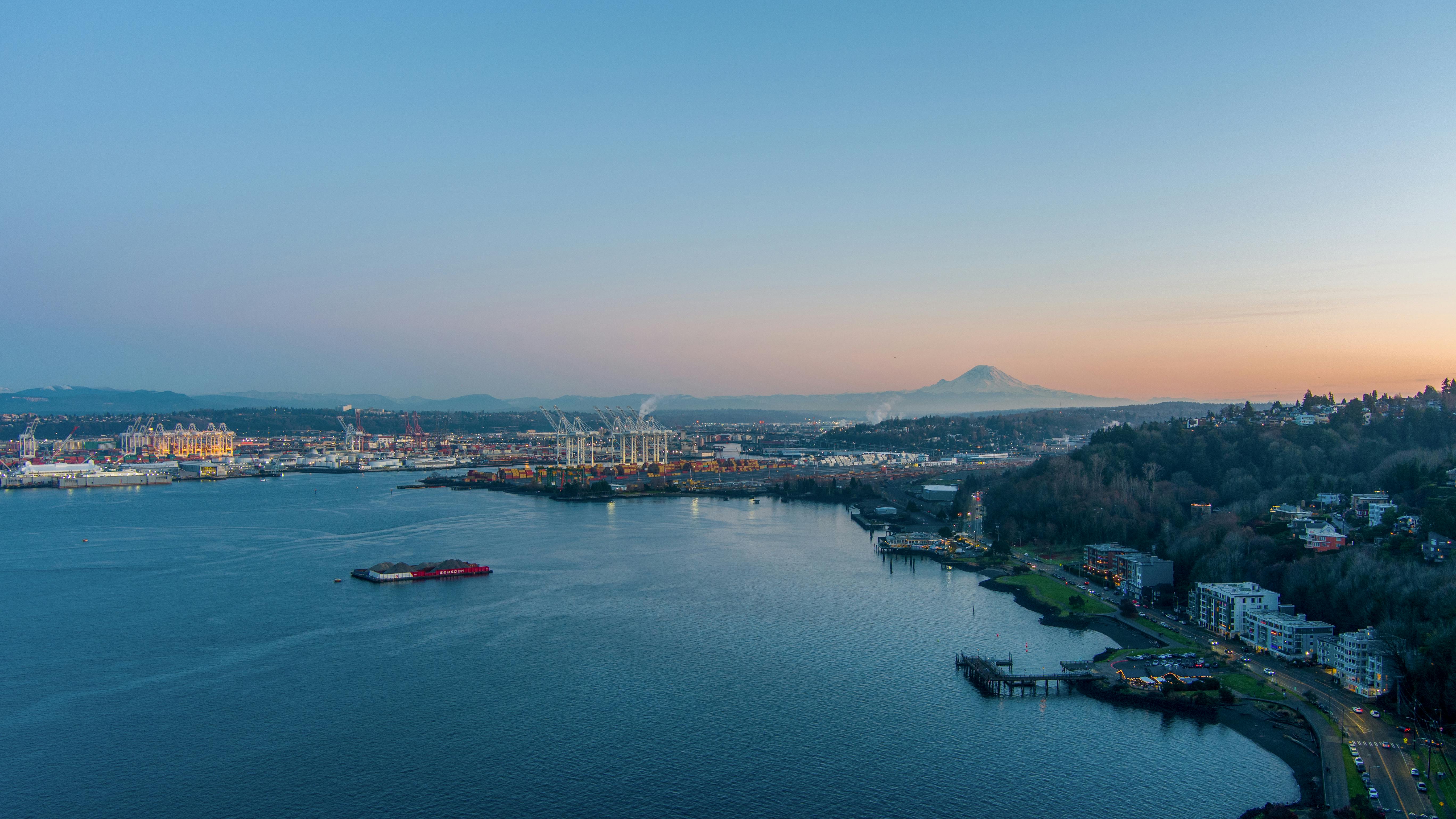 dreamstime_xxl_302524682