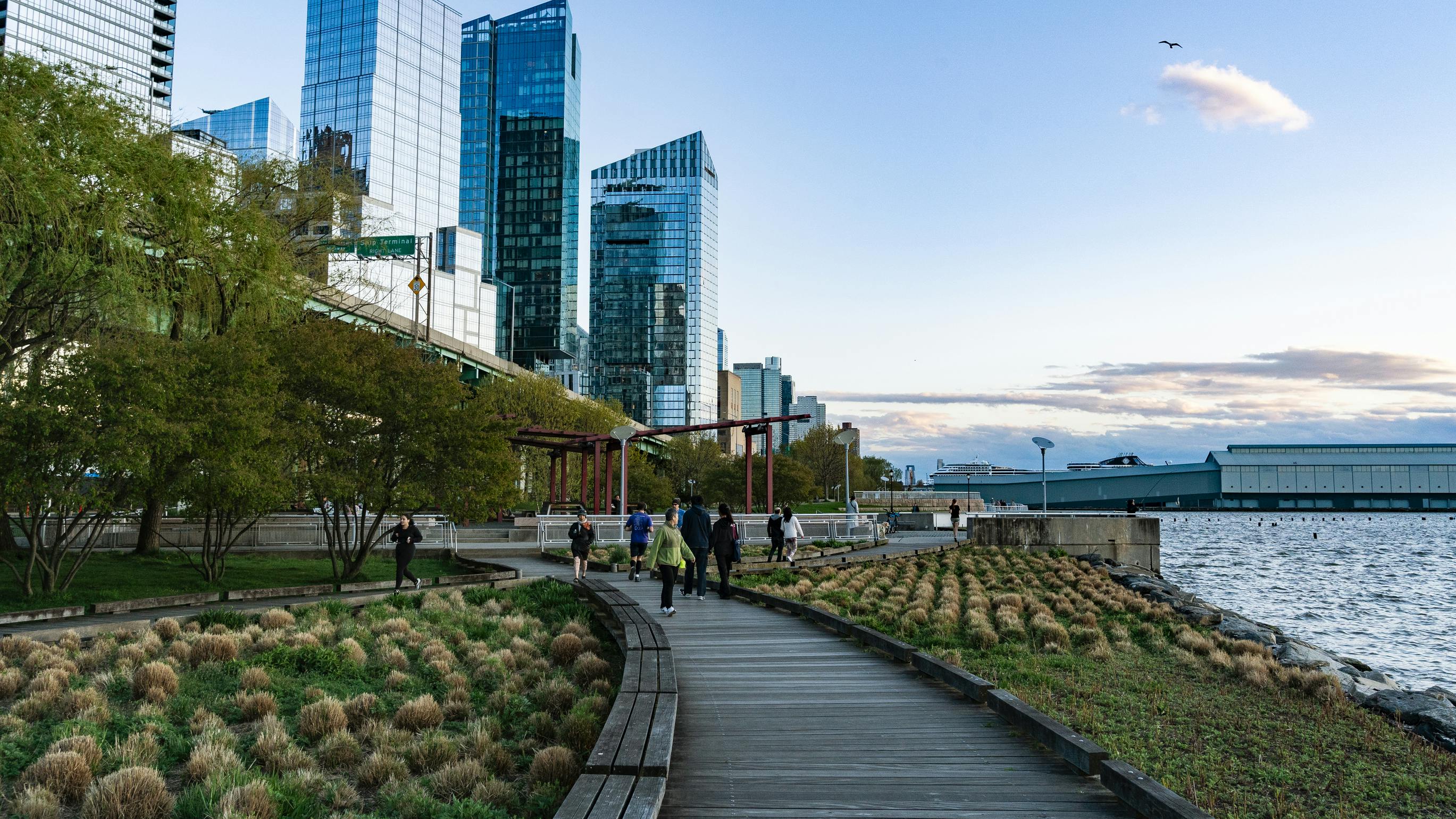 668edd0a40ceb8cbabdde170 Dreamstime L 319449768