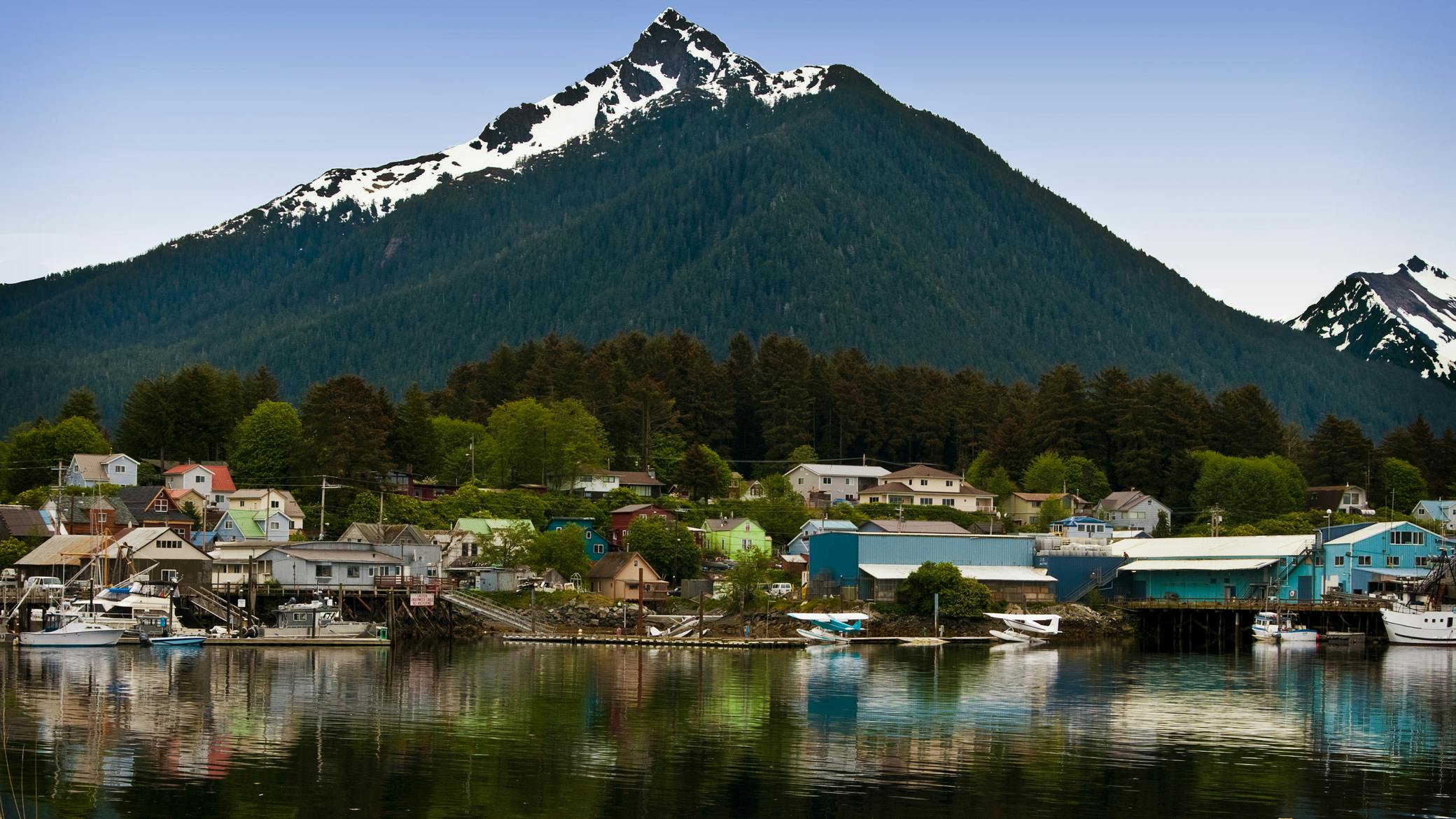 675327b02d35d3f6ecd10db6 Dreamstime M 14593898