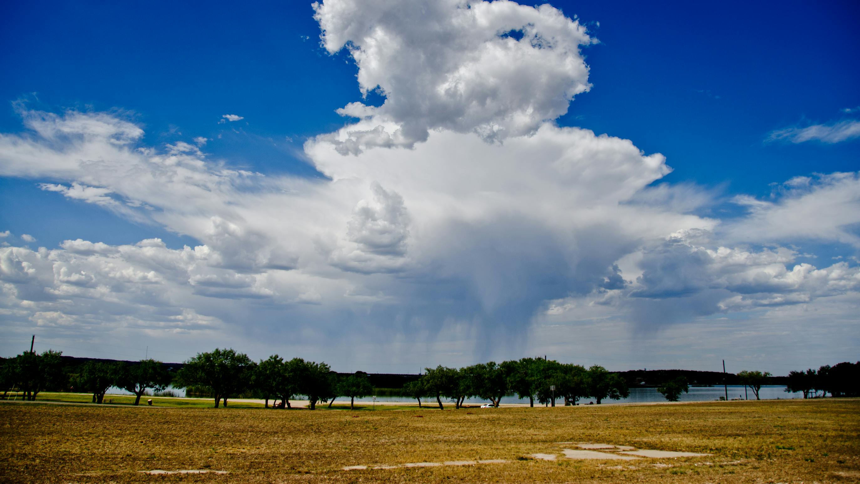 Afternoon showers over Lake Nasworthy