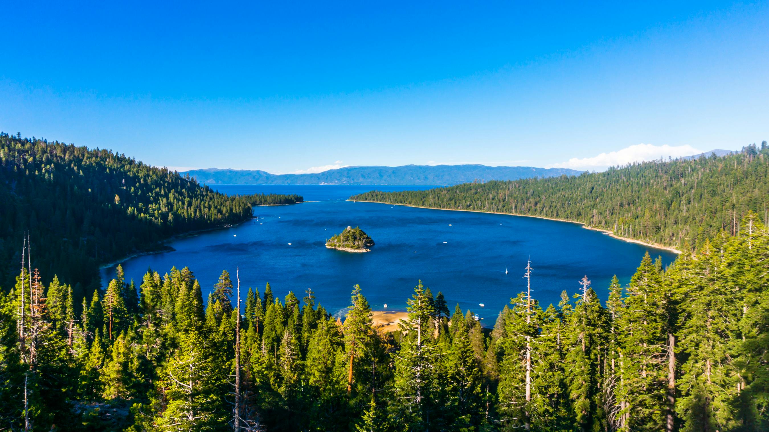 Emerald Bay in South Lake Tahoe, California, USA
