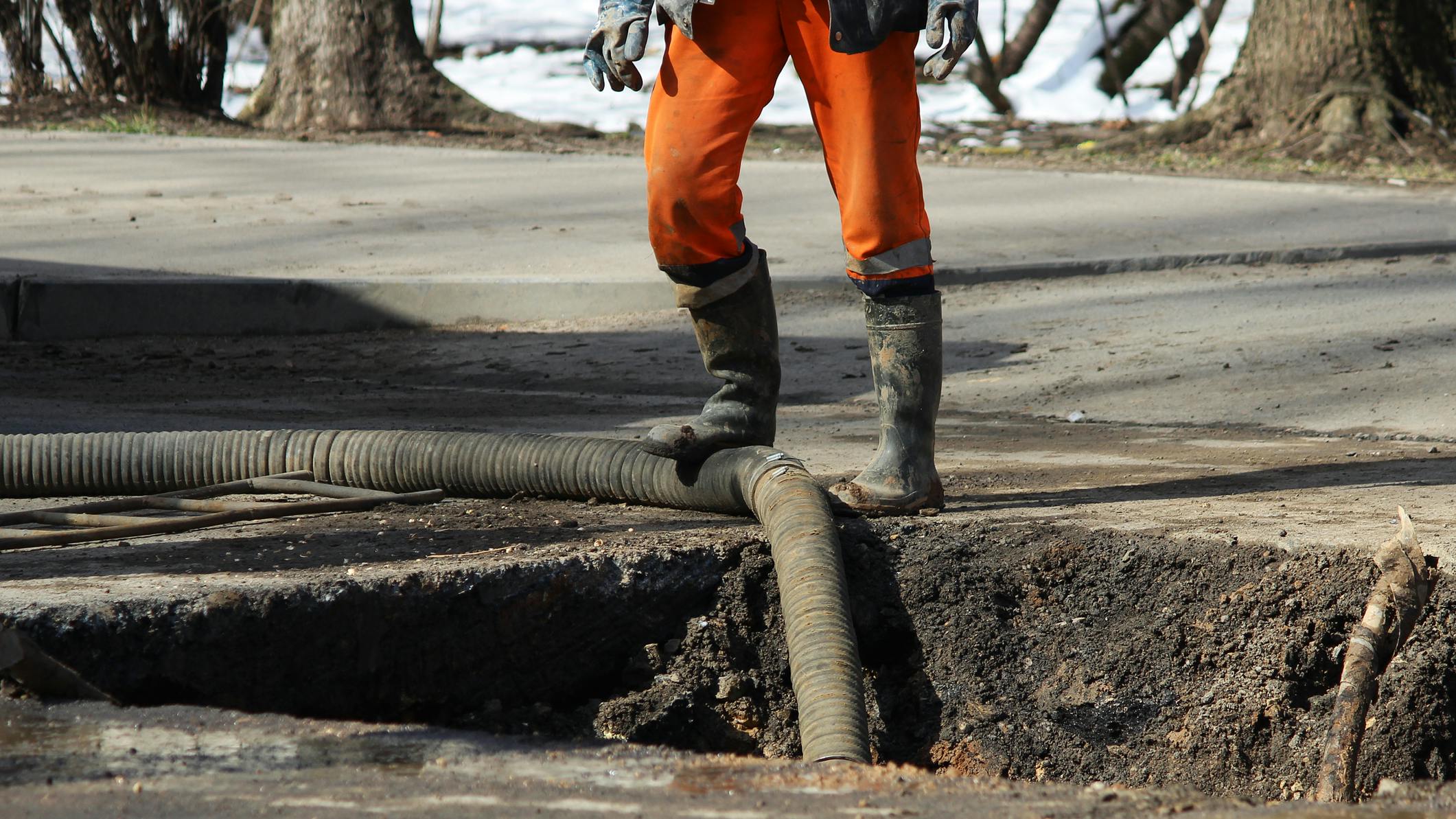 Surfrider report warns aging wastewater infrastructure threatens beach water quality