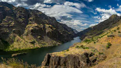 A view of the Snake River at the state line of Idaho and Oregon in Hells Canyon